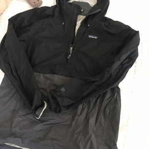 Men’s two tone Patagonia windbreaker